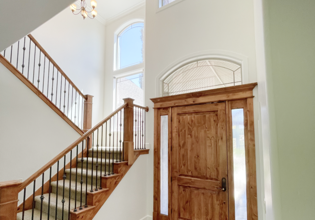 interior painting of an entryway by Paint EZ crew.