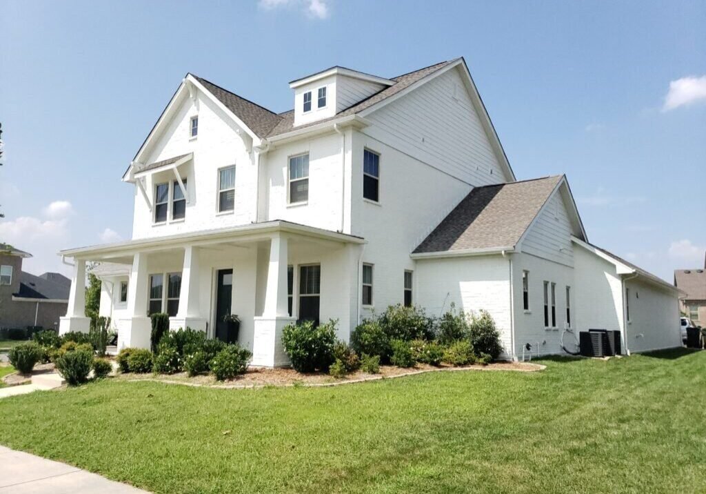 White house painted by the painters of Paint EZ.